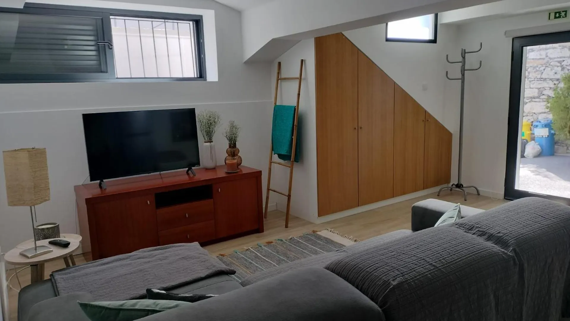 Merakihouse 푼샬 0*,  포르투갈